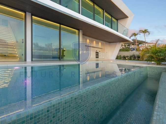 Moradia T4 para Venda em Funchal (Santa Maria Maior) Foto 34