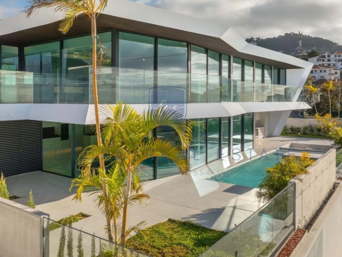 Moradia T4 para Venda em Funchal (Santa Maria Maior) Foto 38