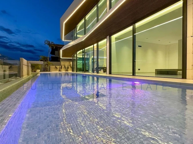 Moradia T4 para Venda em Funchal (Santa Maria Maior) Foto 49