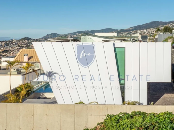 Moradia T4 para Venda em Funchal (Santa Maria Maior) Foto 53