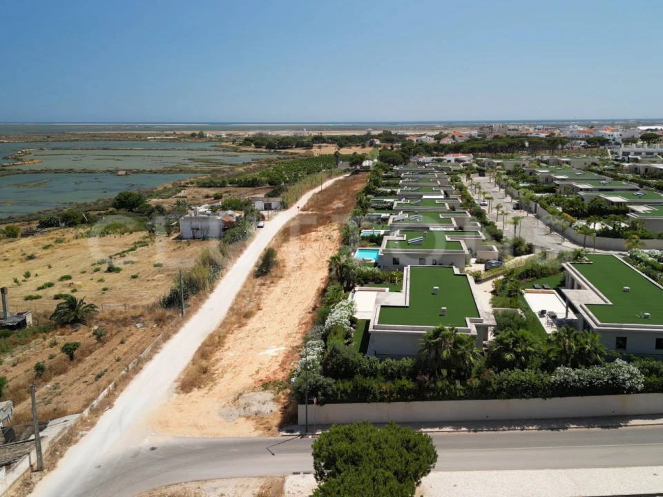Moradia T4 para Venda em Montenegro Foto 49