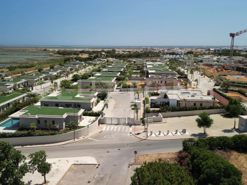 Moradia T4 para Venda em Montenegro Foto 52