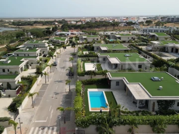 Moradia T4 para Venda em Montenegro