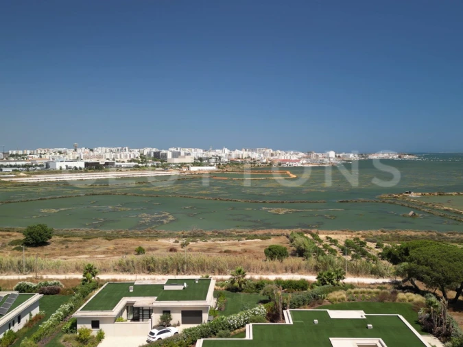 Moradia T4 para Venda em Montenegro Foto 41