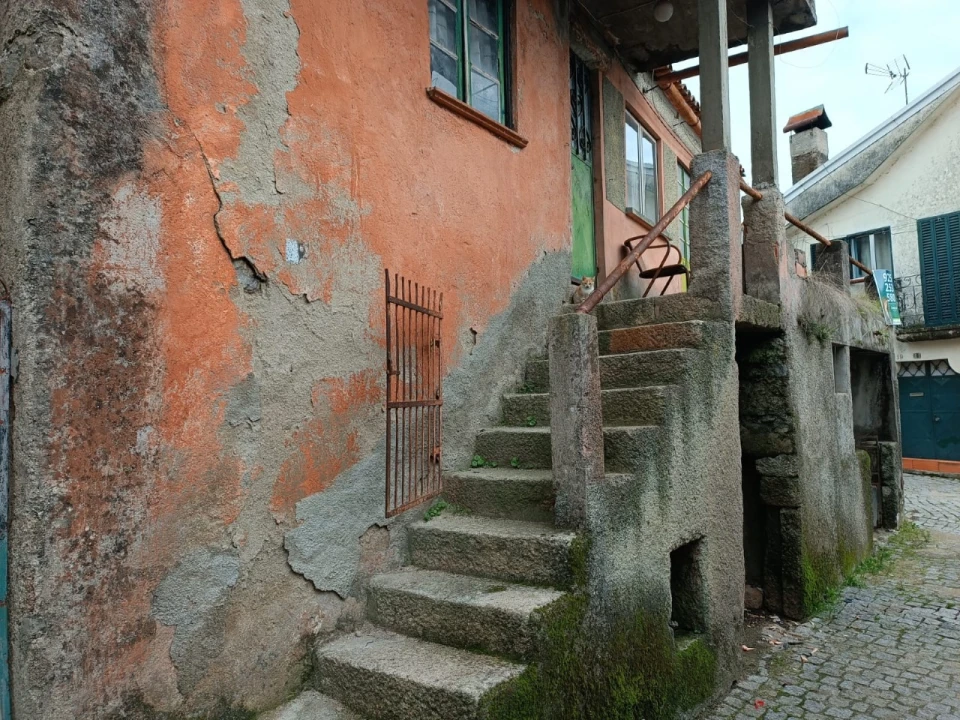 Moradia T3 para Venda em Santar e Moreira Foto 3