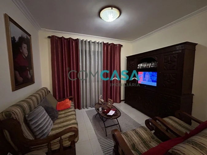 Apartamento T2 para Venda em Cidade da Maia Foto 2