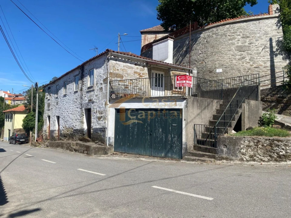 Moradia T5 para Venda em Louredo e Fornelos Foto 1