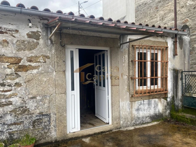 Moradia T5 para Venda em Louredo e Fornelos Foto 1