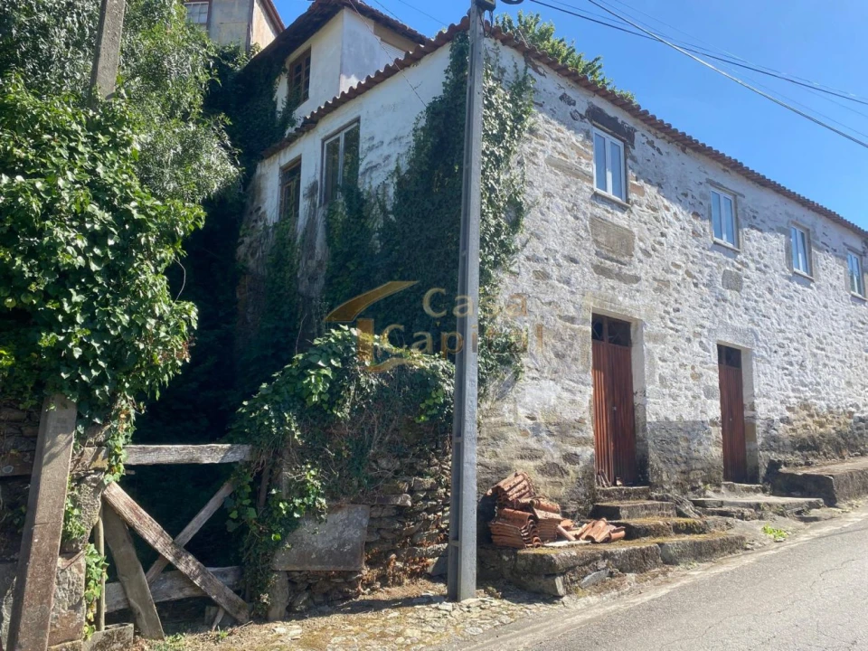 Moradia T5 para Venda em Louredo e Fornelos Foto 3