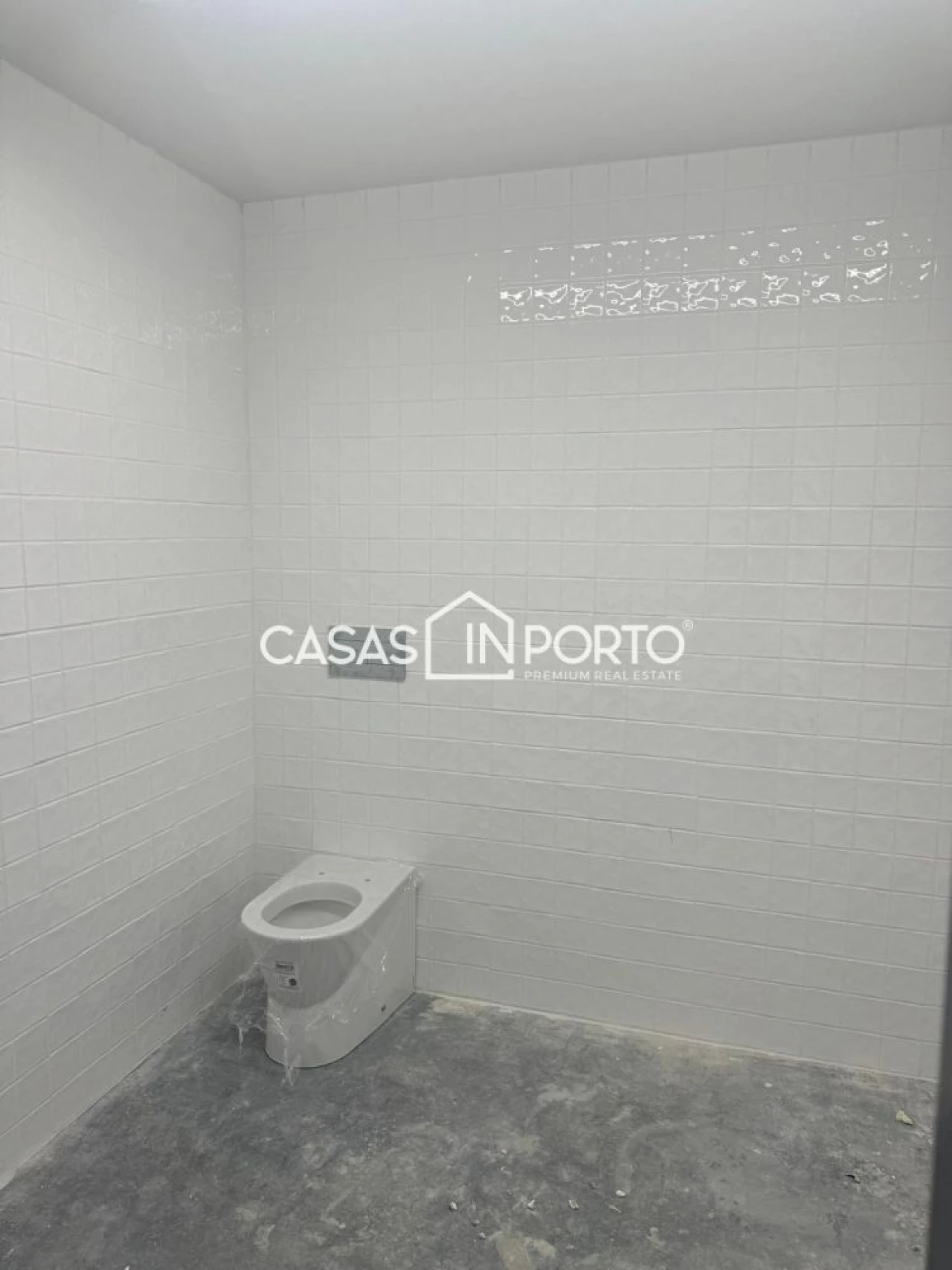 Loja para Venda em Esgueira Foto 9