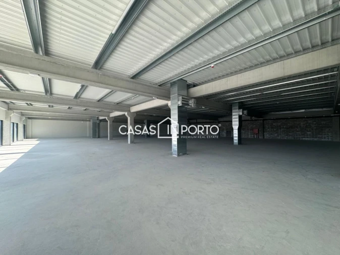 Loja para Arrendamento em Esgueira Foto 3