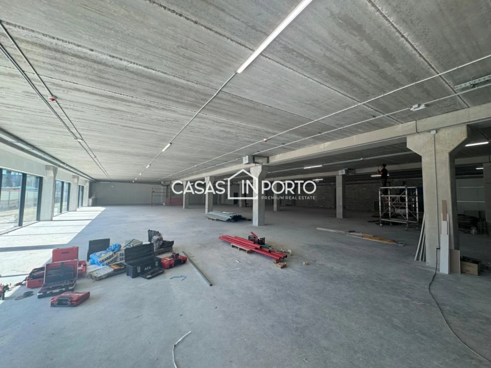 Loja para Arrendamento em Esgueira Foto 6