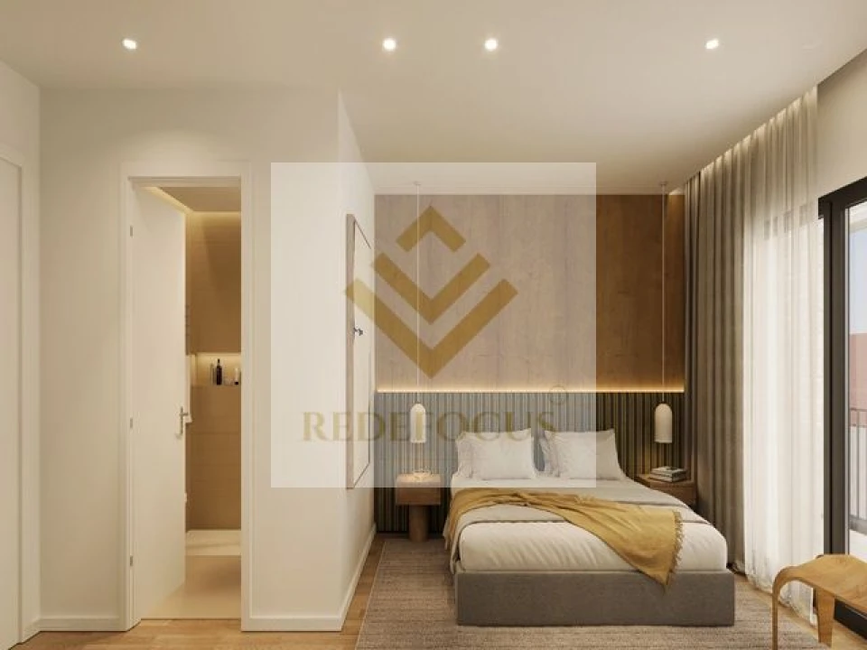 Moradia T3 para Venda em Arcozelo Foto 8