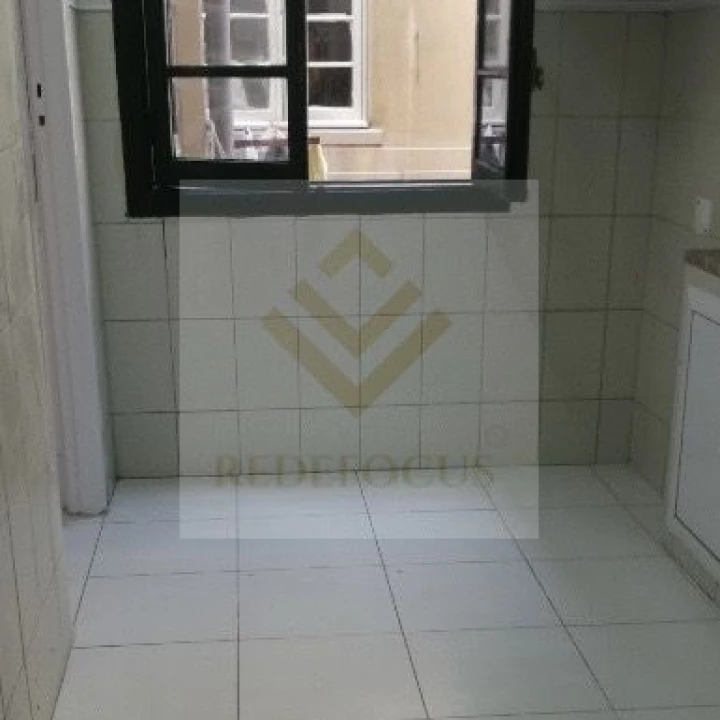 Apartamento T2 para Venda em Cedofeita, Santo Ildefonso, Sé, Miragaia, São Nicolau e Vitória Foto 4