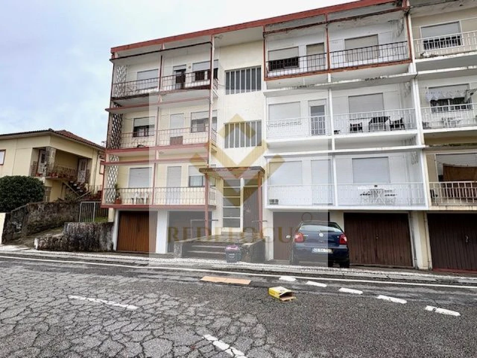 Apartamento T3 para Venda em São João da Madeira Foto 1