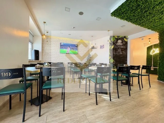 Loja para Trespasse em Santa Maria da Feira, Travanca, Sanfins e Espargo Foto 2