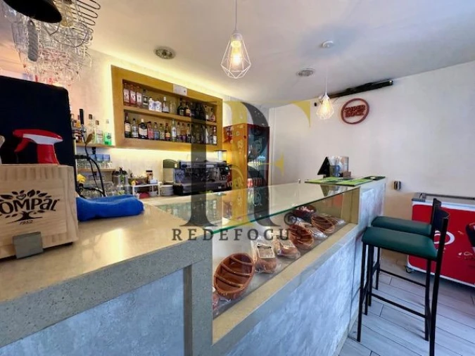 Loja para Trespasse em Santa Maria da Feira, Travanca, Sanfins e Espargo Foto 10