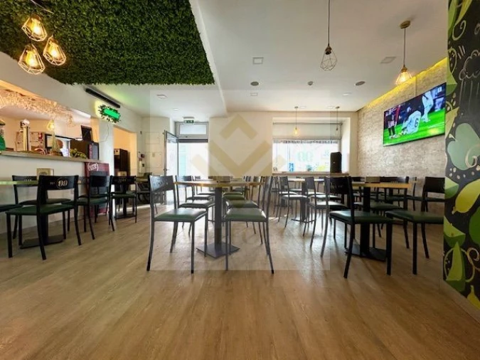 Loja para Trespasse em Santa Maria da Feira, Travanca, Sanfins e Espargo Foto 5