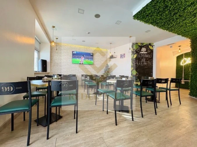 Loja para Trespasse em Santa Maria da Feira, Travanca, Sanfins e Espargo Foto 2