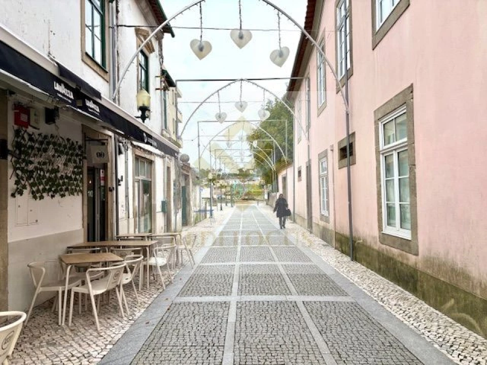 Loja para Trespasse em Santa Maria da Feira, Travanca, Sanfins e Espargo Foto 13