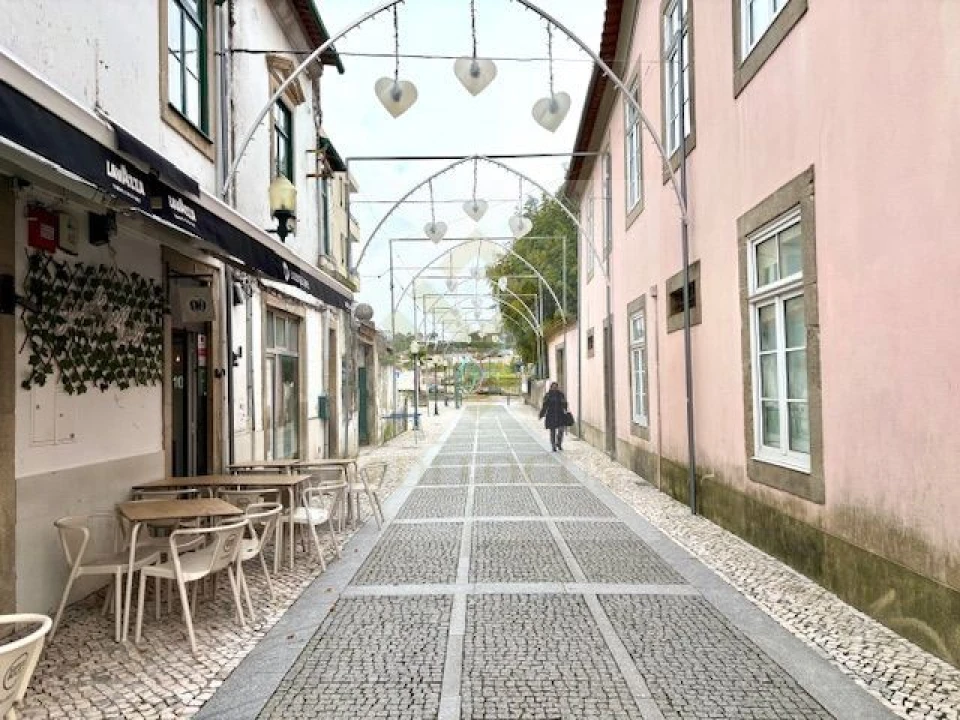 Loja para Trespasse em Santa Maria da Feira, Travanca, Sanfins e Espargo Foto 13