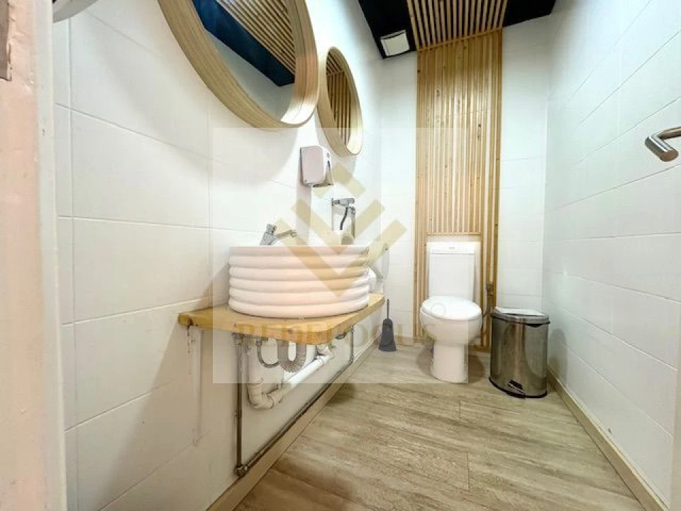 Loja para Trespasse em Santa Maria da Feira, Travanca, Sanfins e Espargo Foto 9