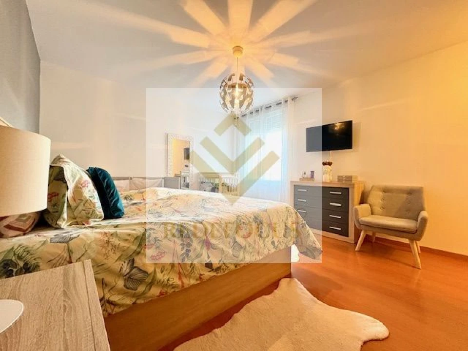 Apartamento T2 para Venda em Gulpilhares e Valadares Foto 14