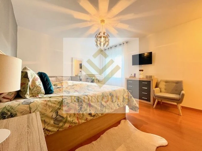 Apartamento T2 para Venda em Gulpilhares e Valadares Foto 14