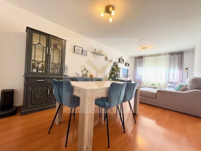 Apartamento T2 para Venda em Gulpilhares e Valadares Foto 2