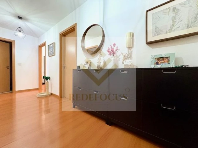 Apartamento T2 para Venda em Gulpilhares e Valadares Foto 1