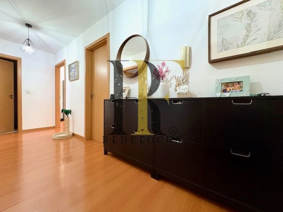 Apartamento T2 para Venda em Gulpilhares e Valadares Foto 1