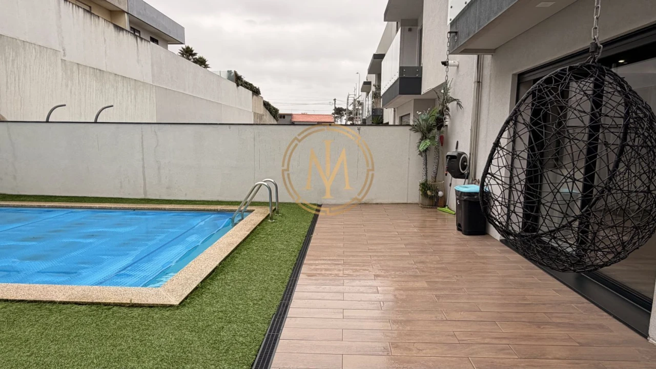 Moradia T4 para Venda em Canidelo Foto 37