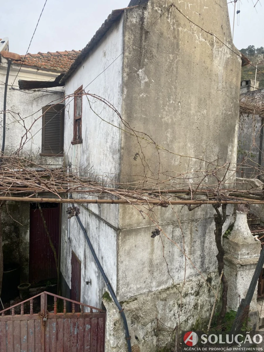 Moradia T2 para Venda em Barro Foto 9