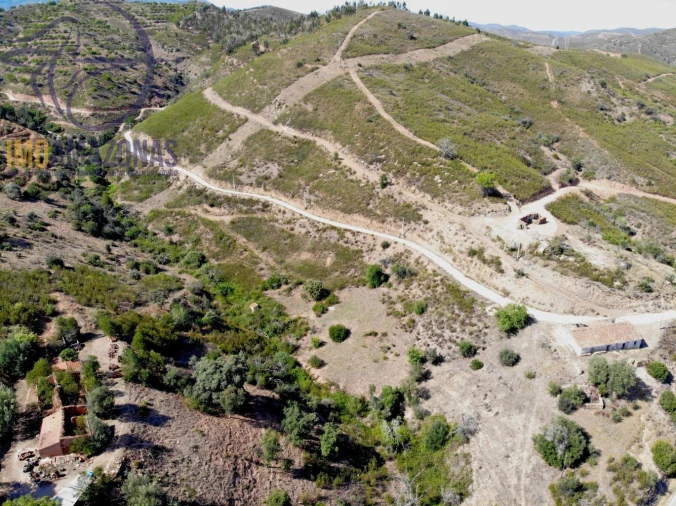 Quinta T3 para Venda em Monchique Foto 9