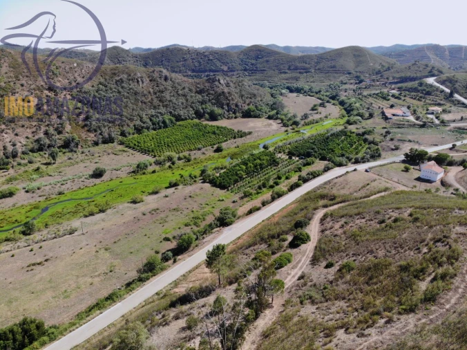 Quinta T3 para Venda em Monchique Foto 11