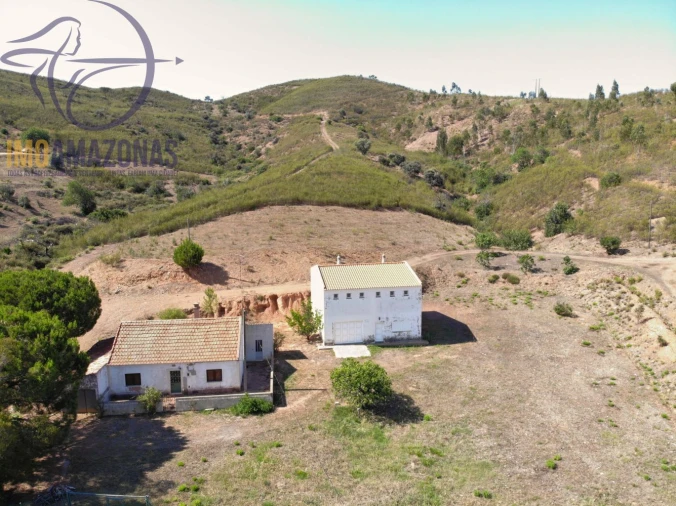 Quinta T3 para Venda em Monchique Foto 1