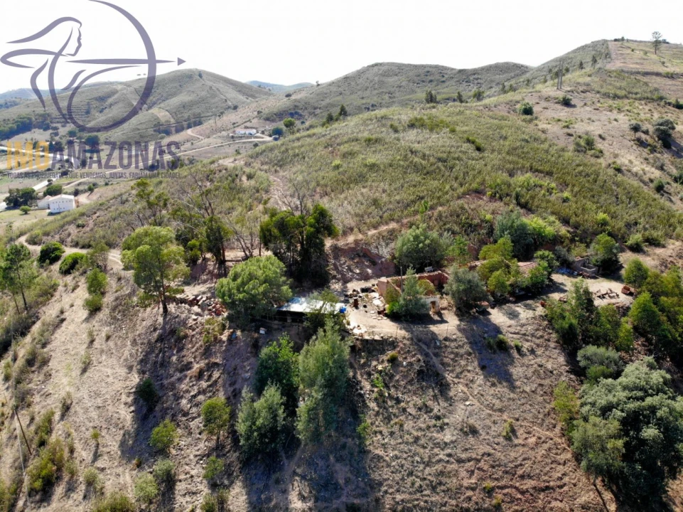 Quinta T3 para Venda em Monchique Foto 10