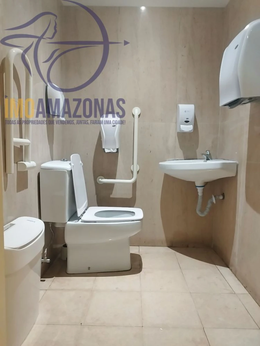 Loja para Arrendamento em Avenidas Novas Foto 18