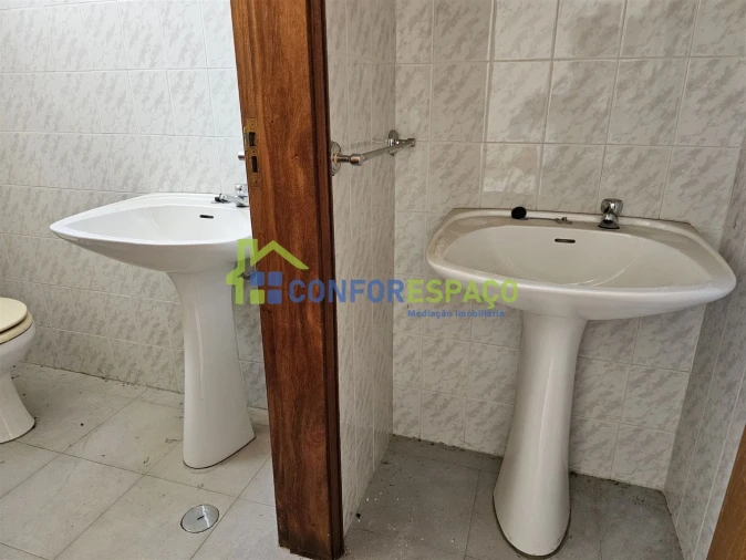 Loja para Arrendamento em Castelo Branco Foto 19