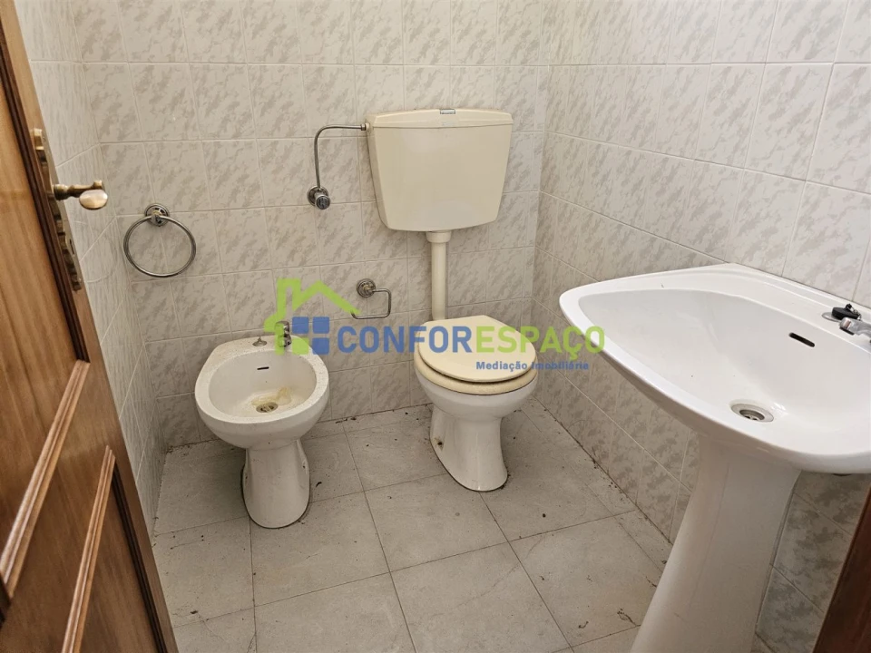 Loja para Arrendamento em Castelo Branco Foto 20