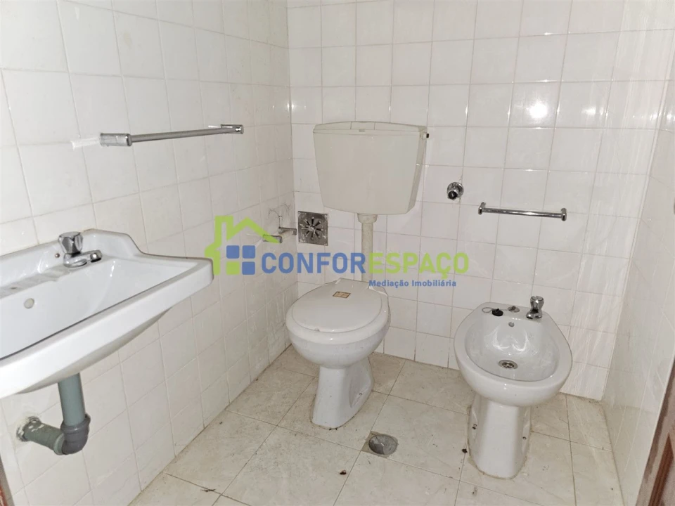 Loja para Arrendamento em Castelo Branco Foto 18