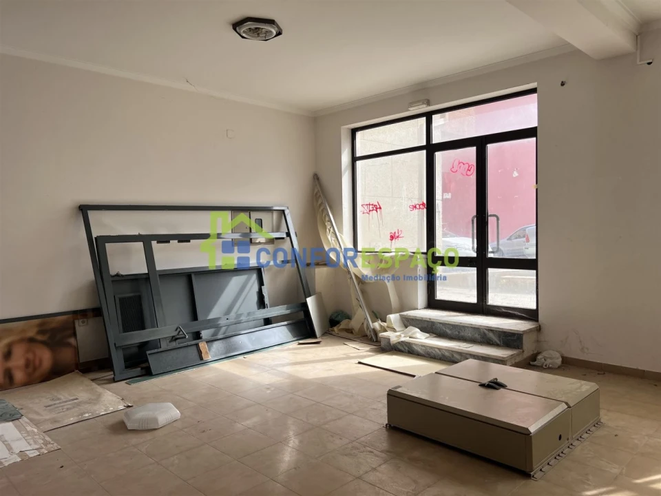 Loja para Arrendamento em Castelo Branco Foto 1