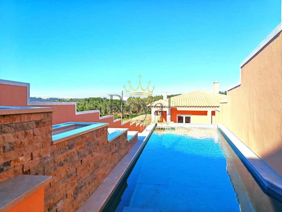 Moradia T3 para Venda em Salir de Matos Foto 1