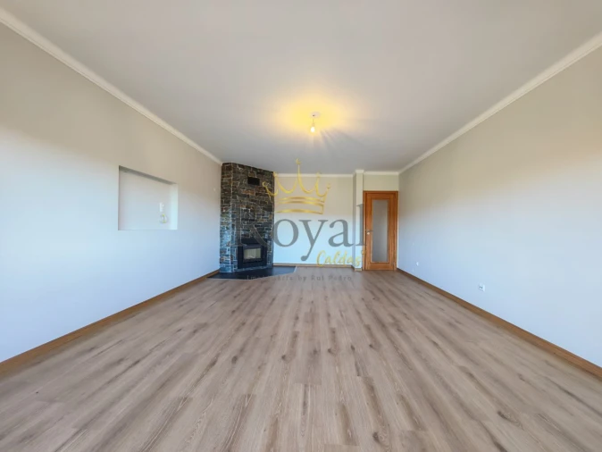 Moradia T3 para Venda em Salir de Matos Foto 10