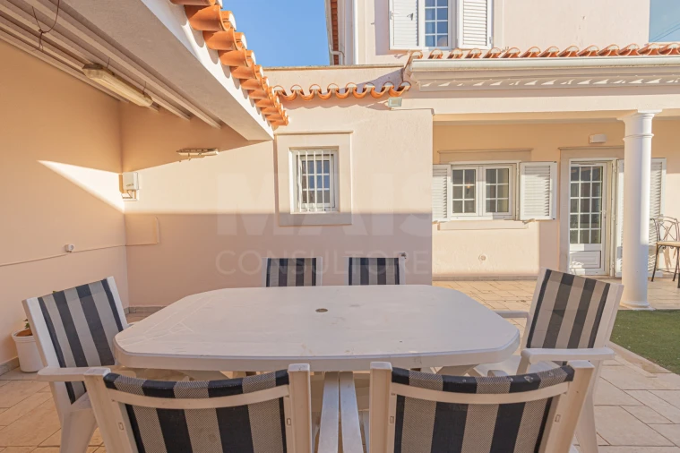 Moradia T4 para Arrendamento em Oeiras e São Julião da Barra, Paço de Arcos e Caxias Foto 9