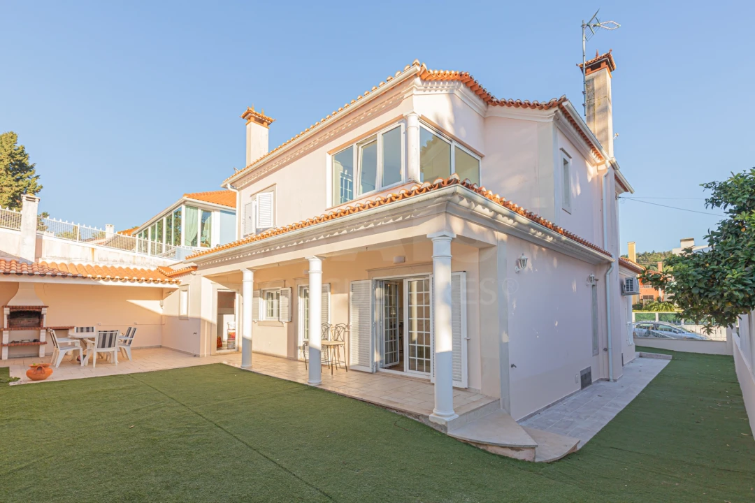 Moradia T4 para Arrendamento em Oeiras e São Julião da Barra, Paço de Arcos e Caxias Foto 2