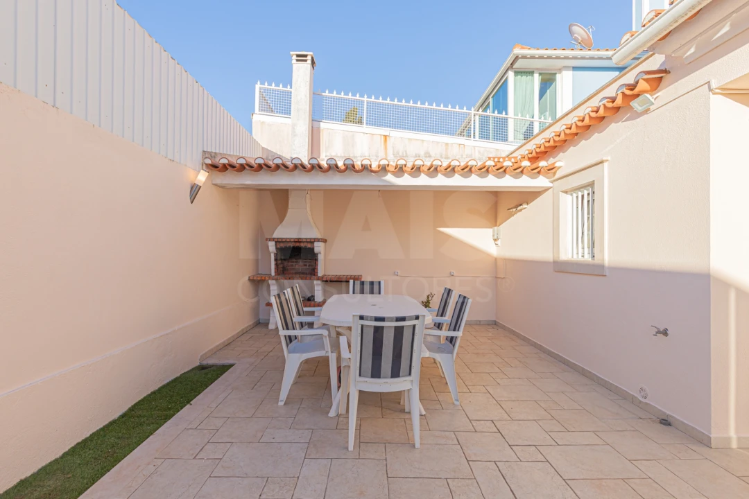 Moradia T4 para Arrendamento em Oeiras e São Julião da Barra, Paço de Arcos e Caxias Foto 10