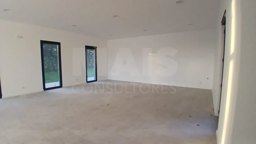 Loja para Arrendamento em Foz do Arelho Foto 2