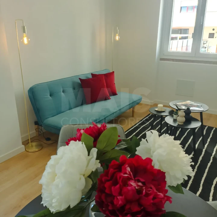 Apartamento T2 para Venda em Benfica Foto 6