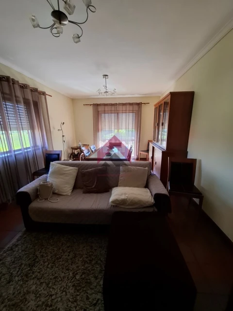 Moradia T3 para Venda em Oliveirinha
